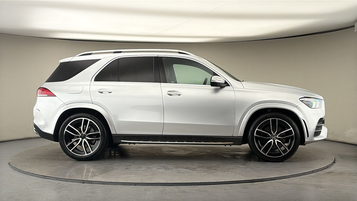 More views of Mercedes-Benz GLE