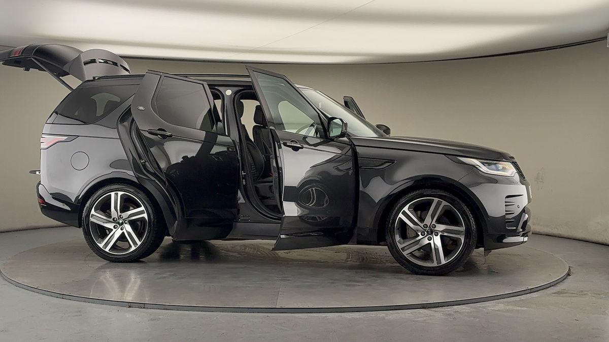 More views of Land Rover Discovery