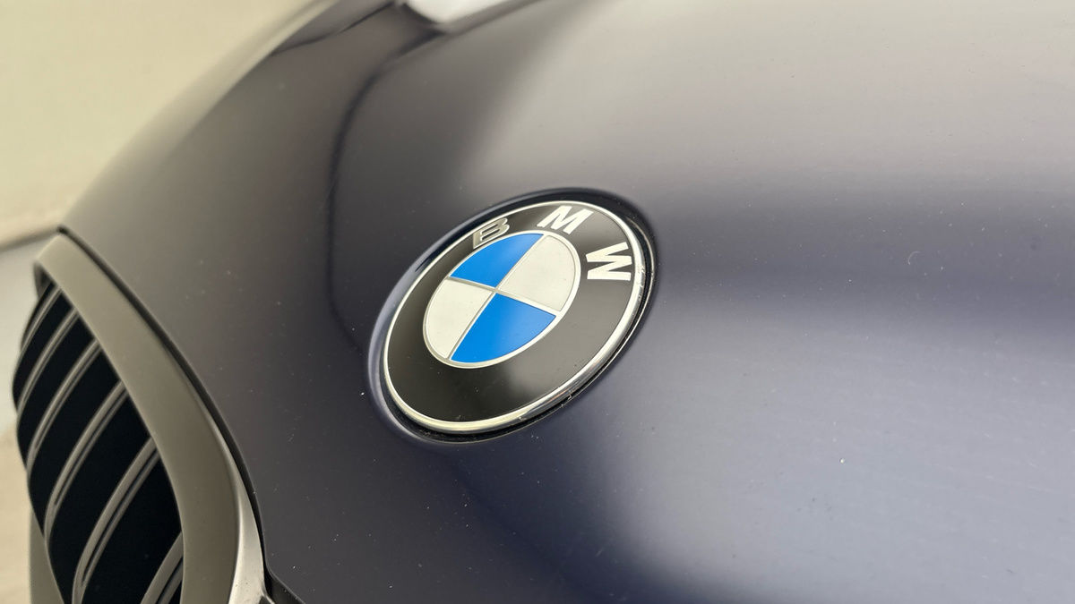 BMW 8 Series Image 24