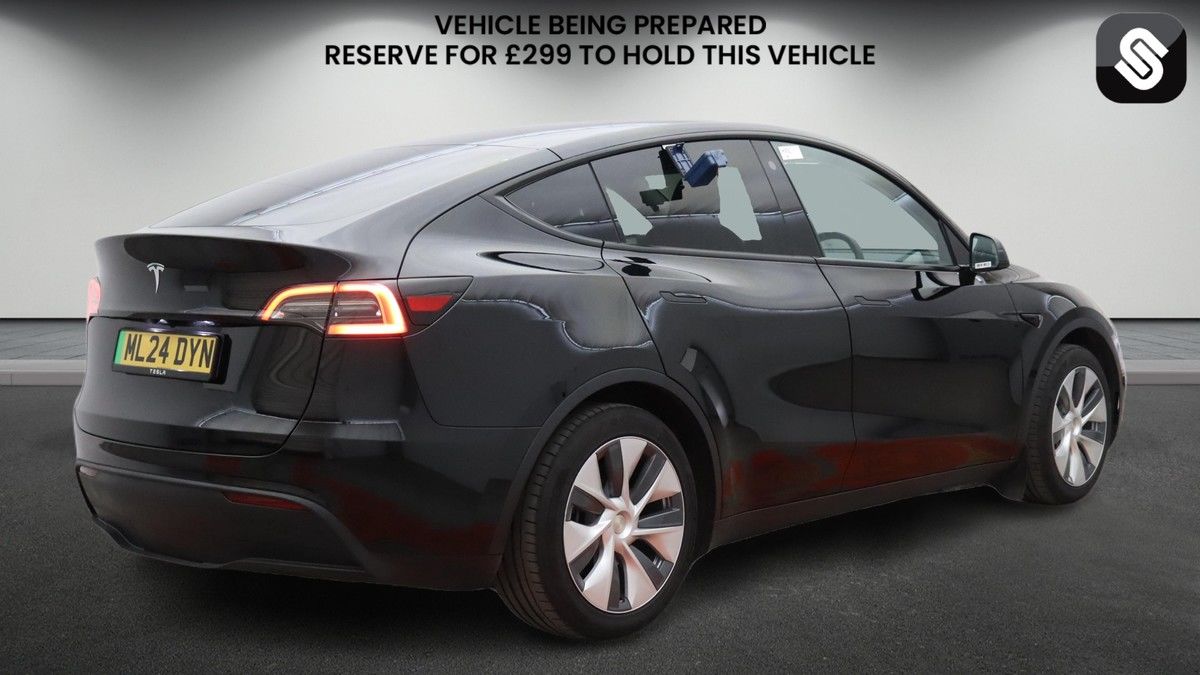 Tesla Model Y Image 4