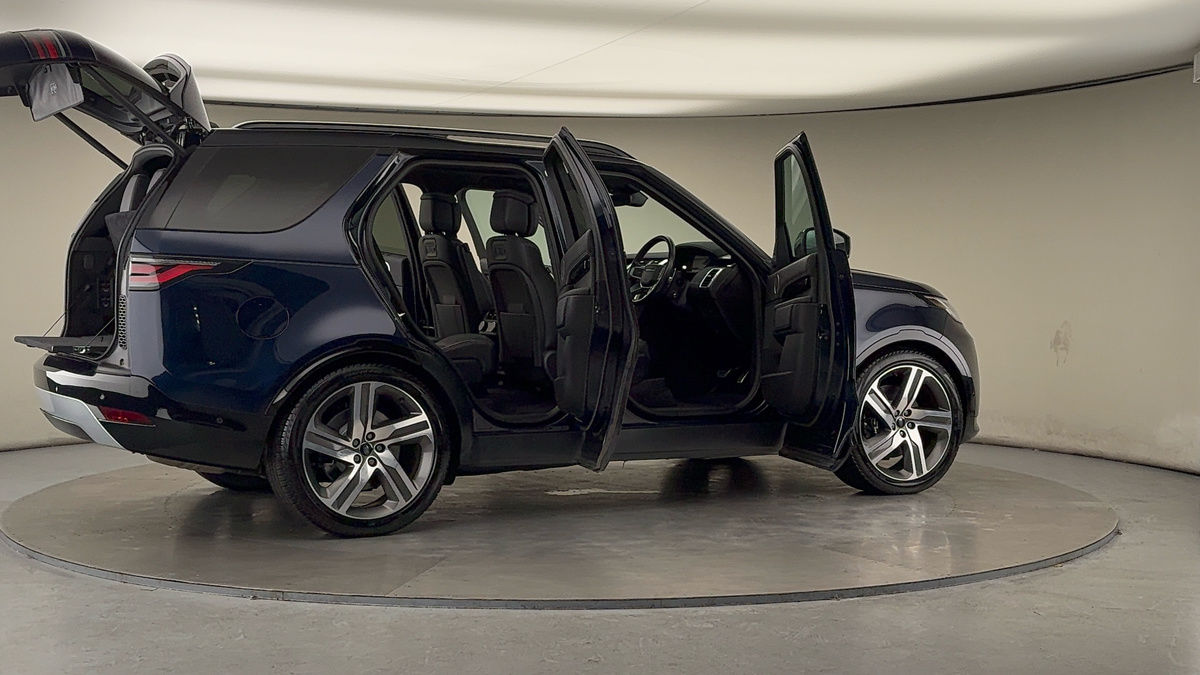 More views of Land Rover Discovery