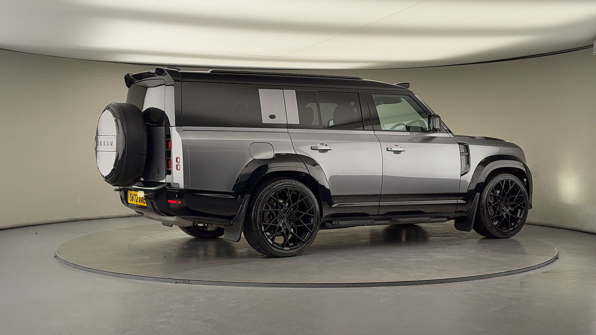 More views of Land Rover Defender 130