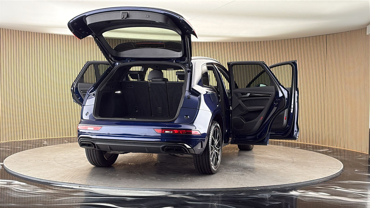 More views of Audi Q5