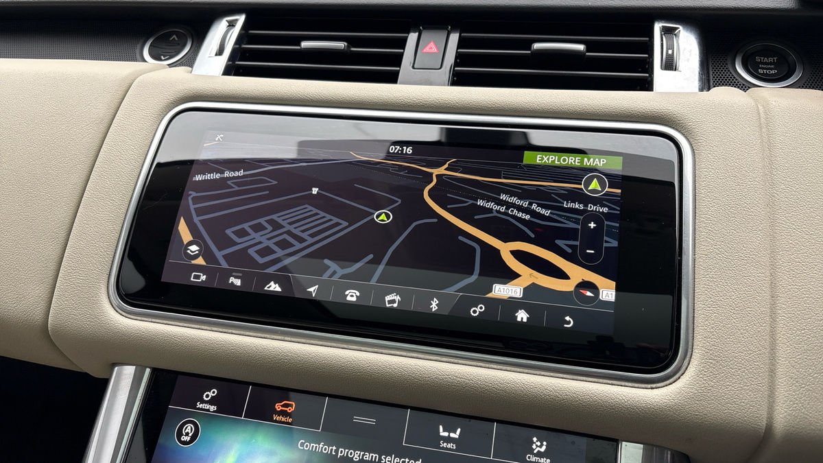 Land Rover Range Rover Sport Image 17