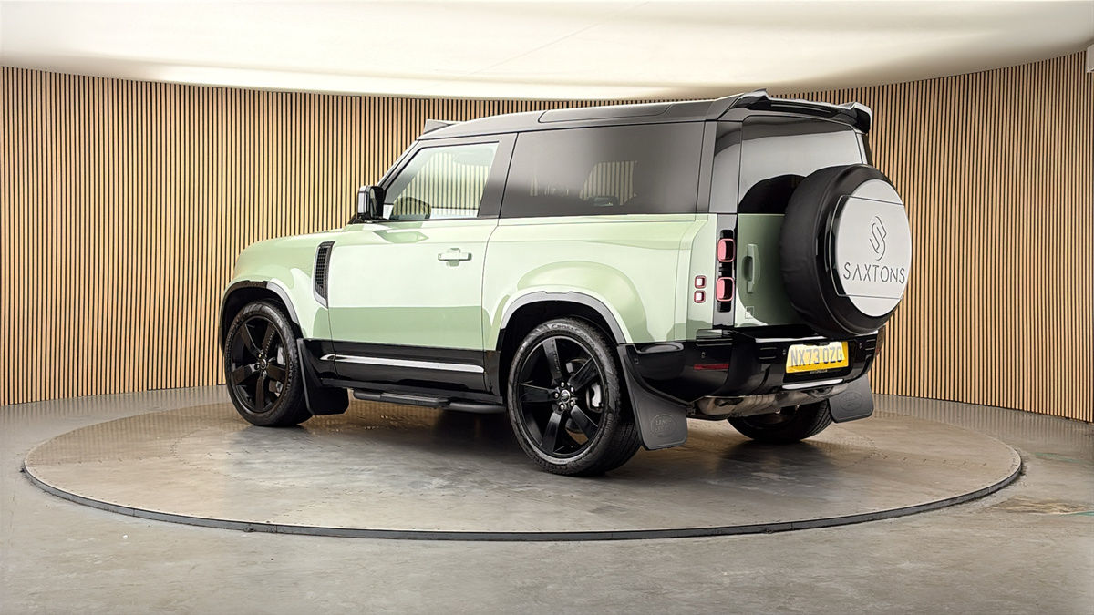 More views of Land Rover Defender 90