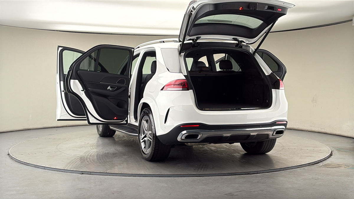 More views of Mercedes-Benz GLE