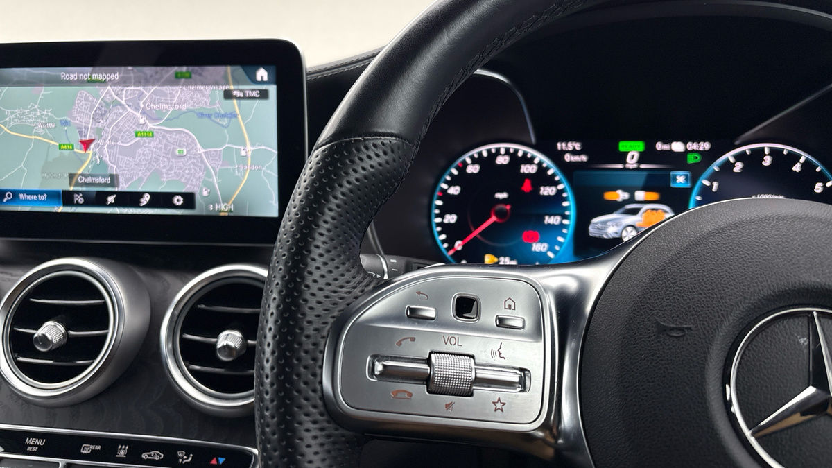 Mercedes-Benz GLC Image 13