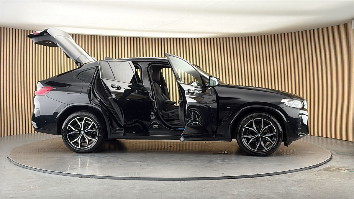 More views of BMW X4