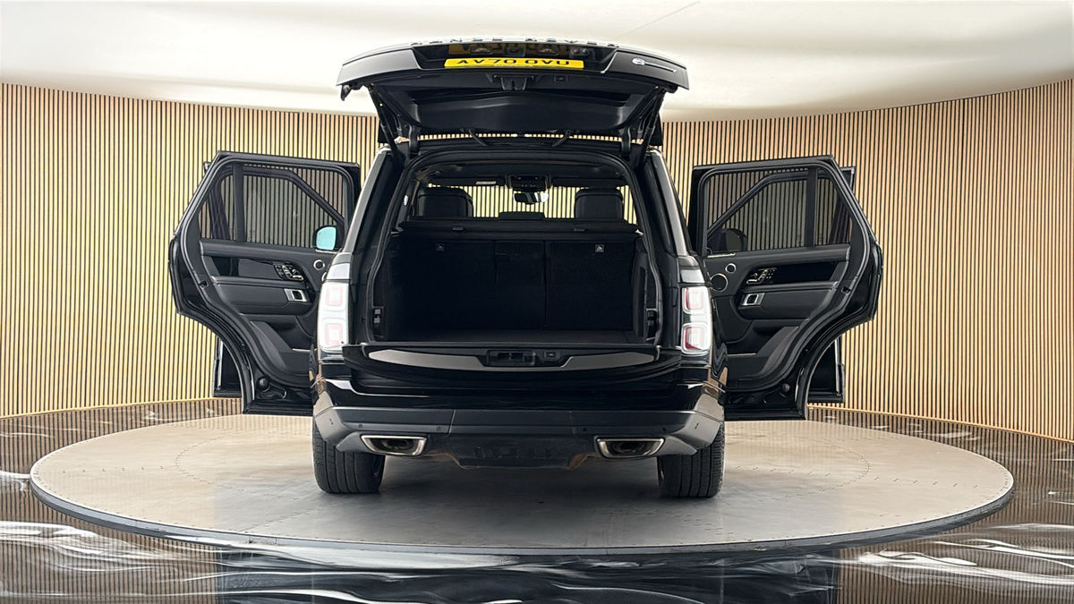 More views of Land Rover Range Rover