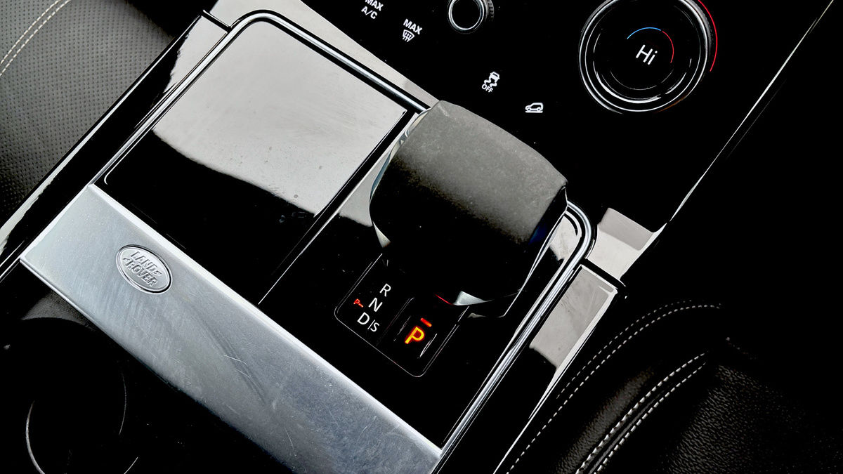 Land Rover Range Rover Velar Image 6