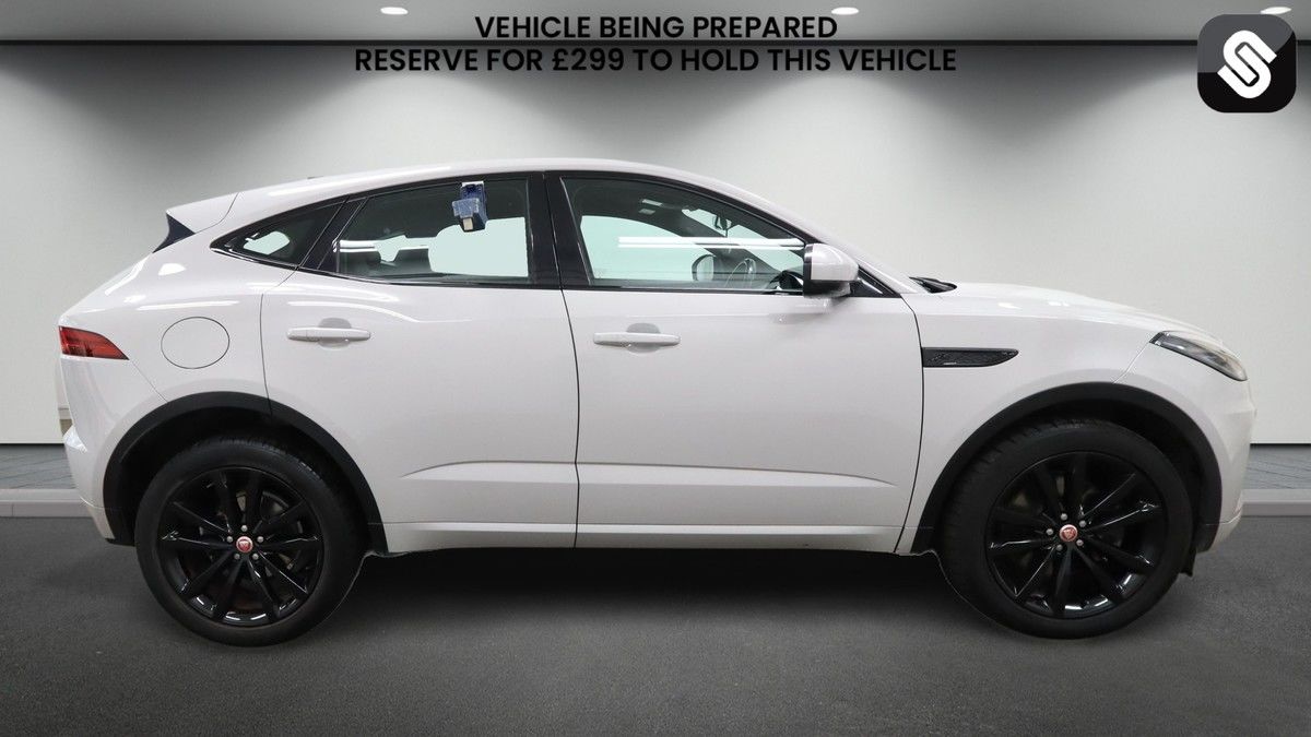 Jaguar E-PACE Image 5