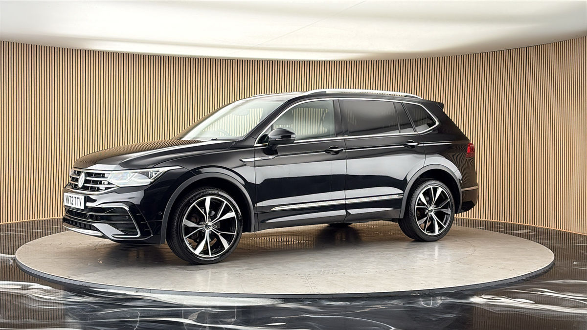 More views of Volkswagen Tiguan Allspace