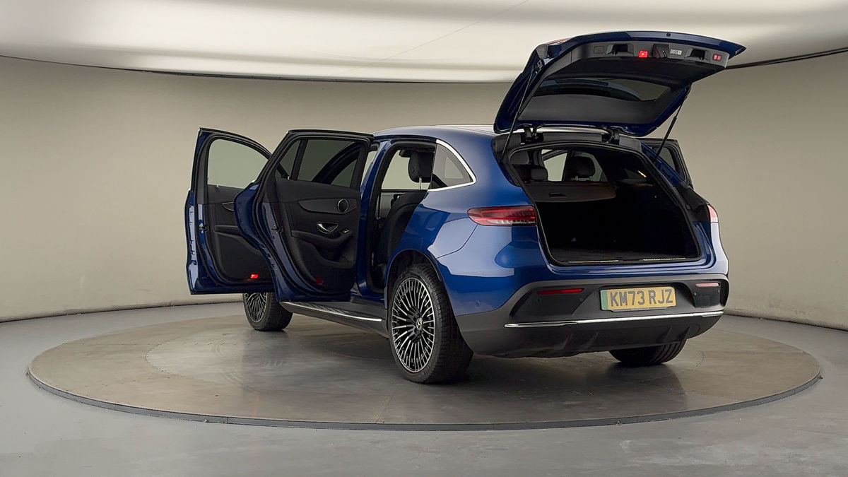 Mercedes-Benz EQC Image 23