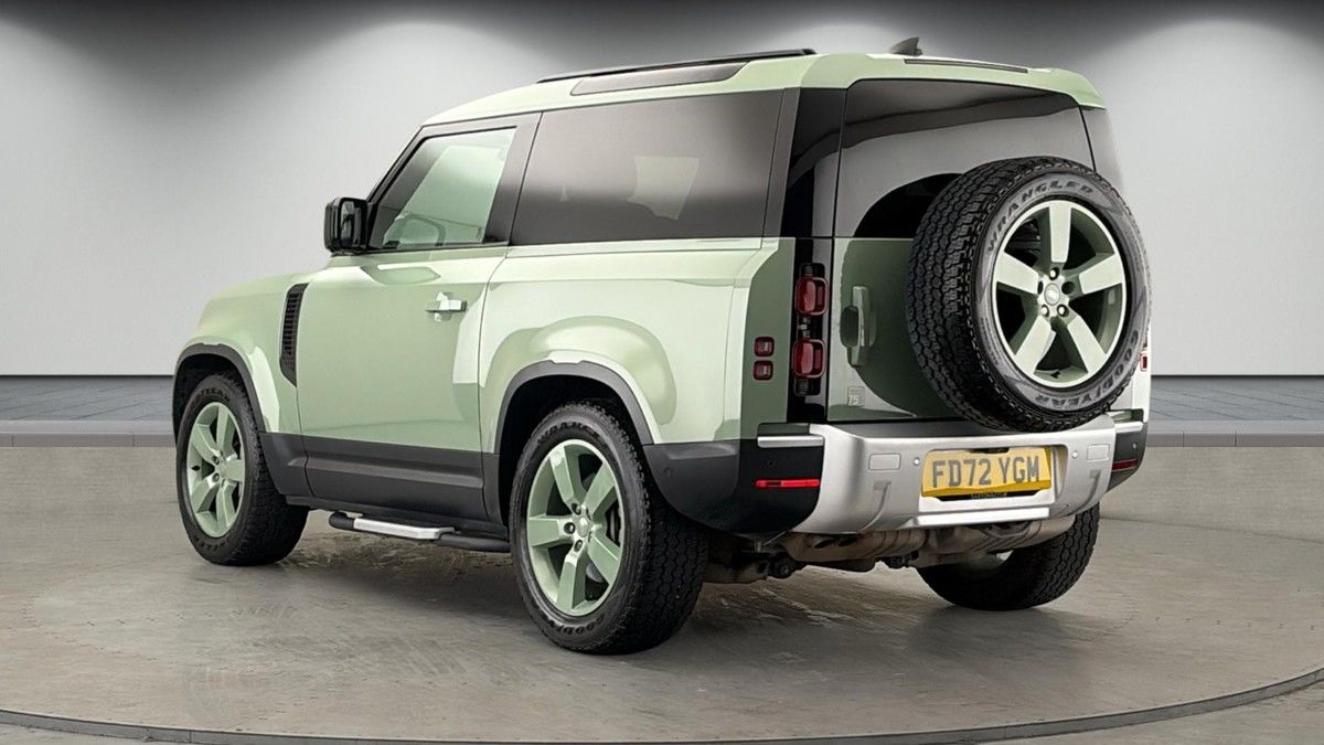 More views of Land Rover Defender 90