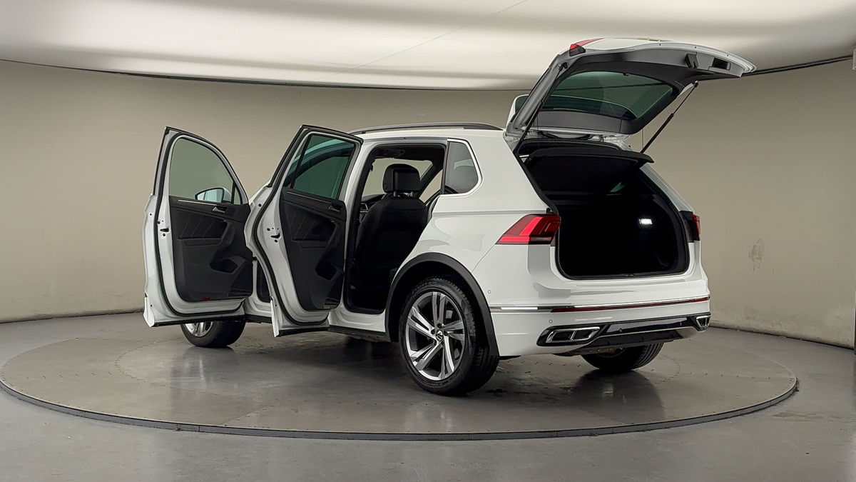 More views of Volkswagen Tiguan