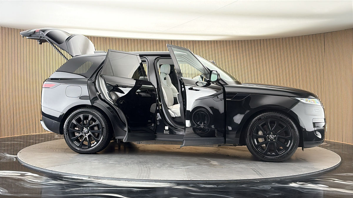 More views of Land Rover Range Rover Sport