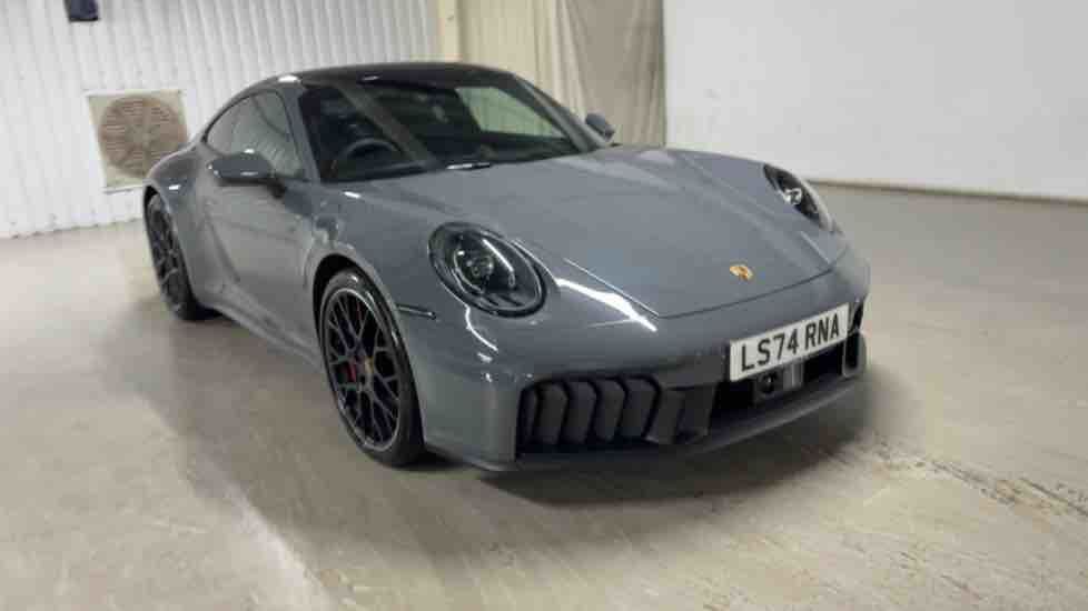 More views of Porsche 911