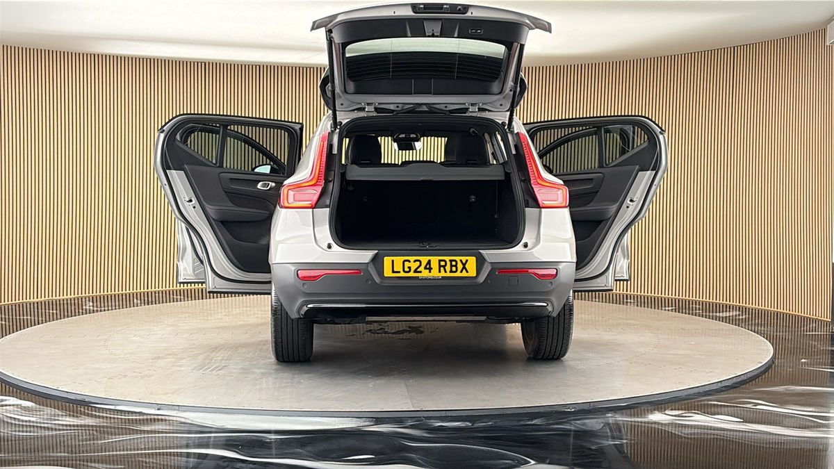 More views of Volvo XC40