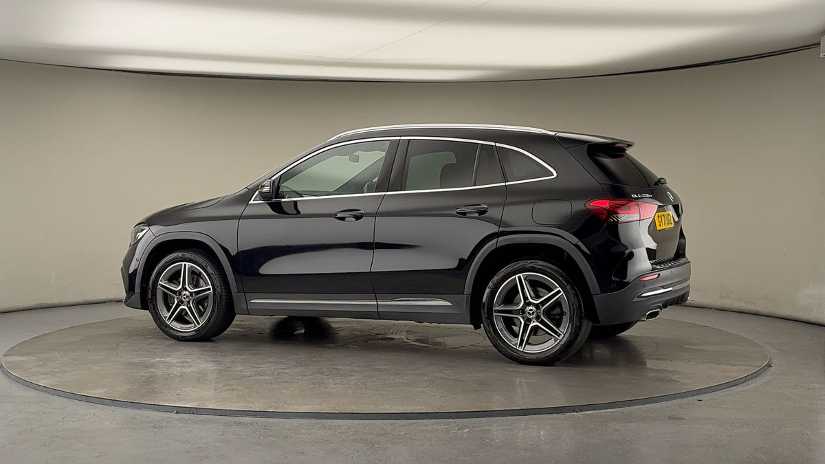 More views of Mercedes-Benz GLA