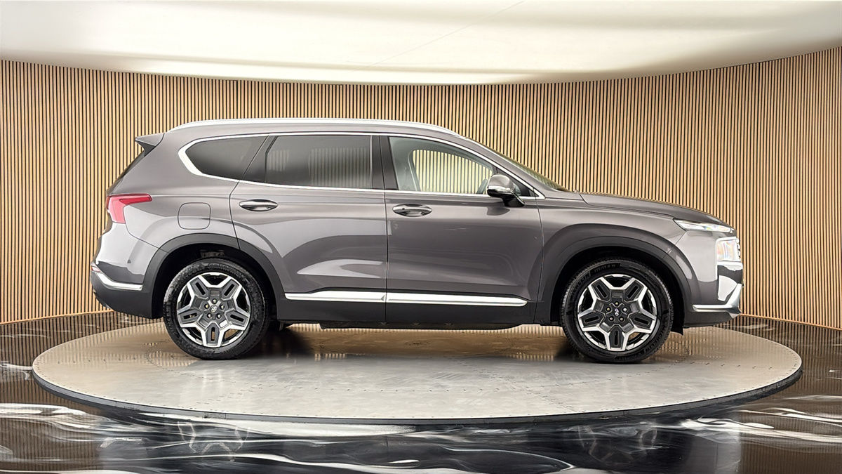 More views of Hyundai Santa Fe