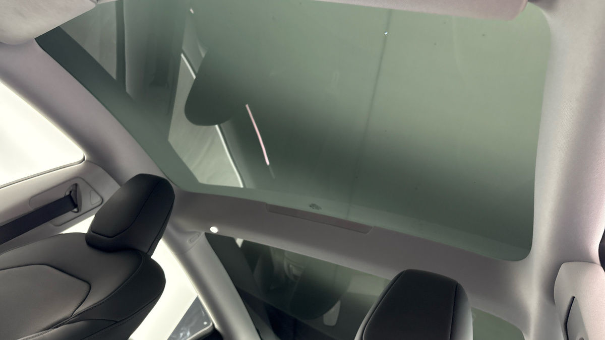 Tesla Model 3 Image 7