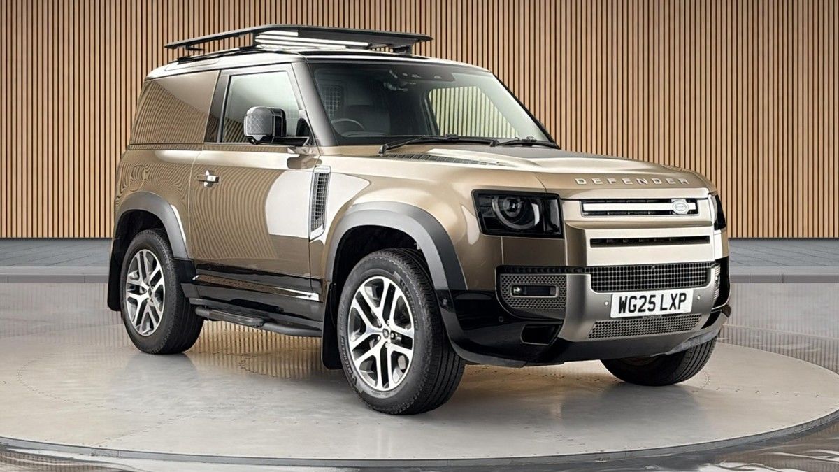 Land Rover Defender 90 Sticky Header Image