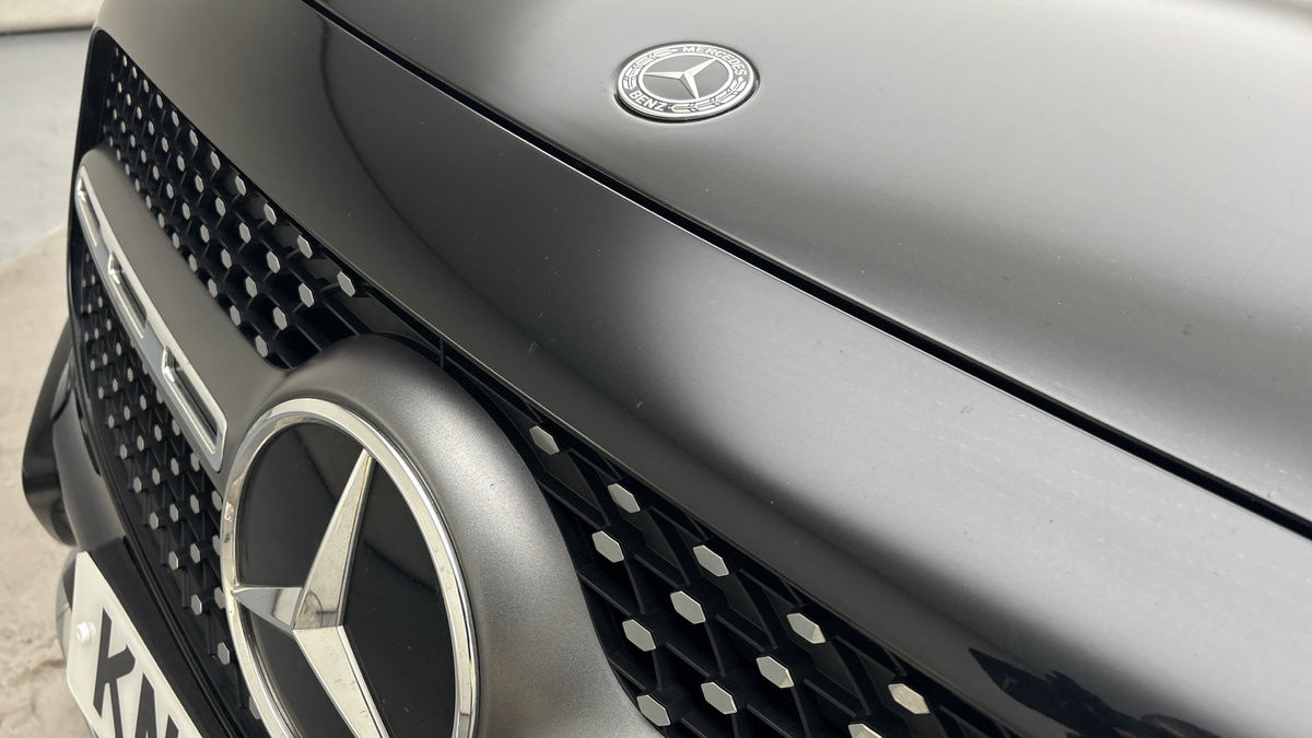 Mercedes-Benz GLB Image 24