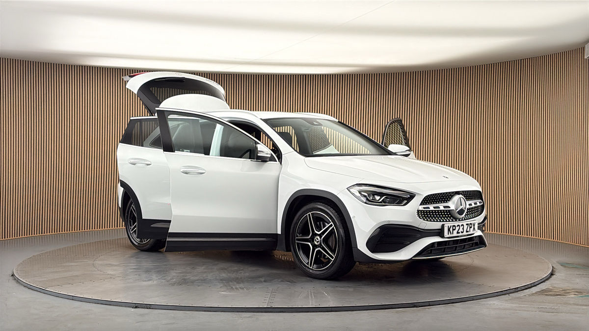 More views of Mercedes-Benz GLA