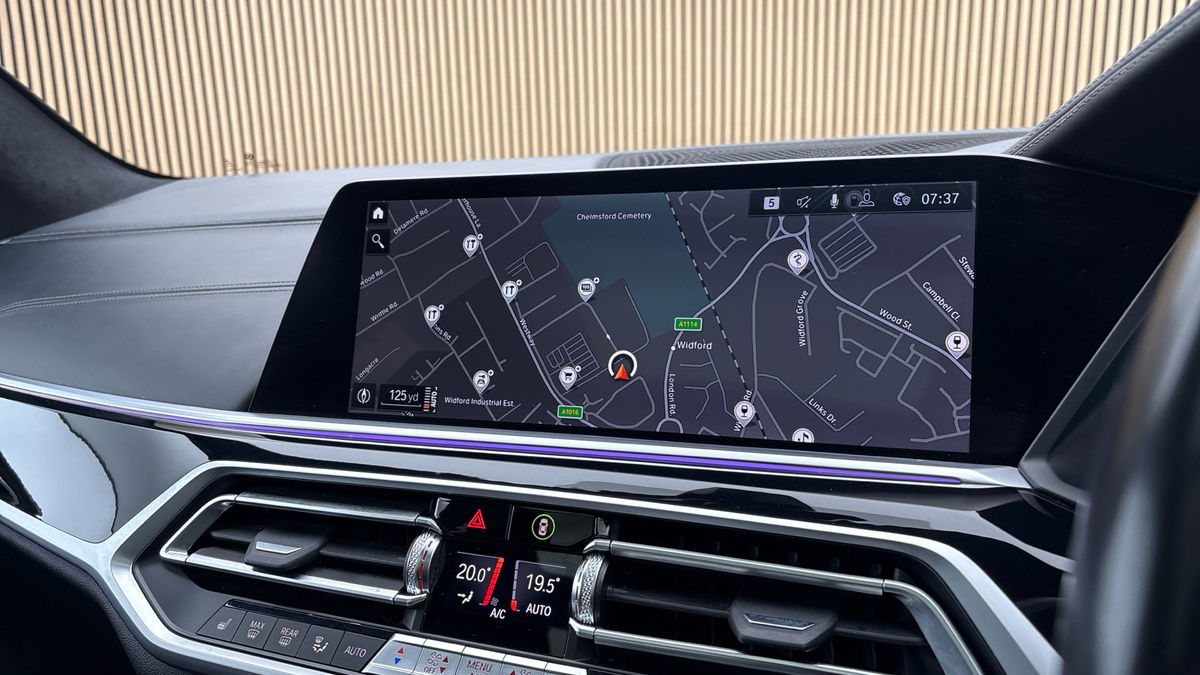 BMW X7 Image 17
