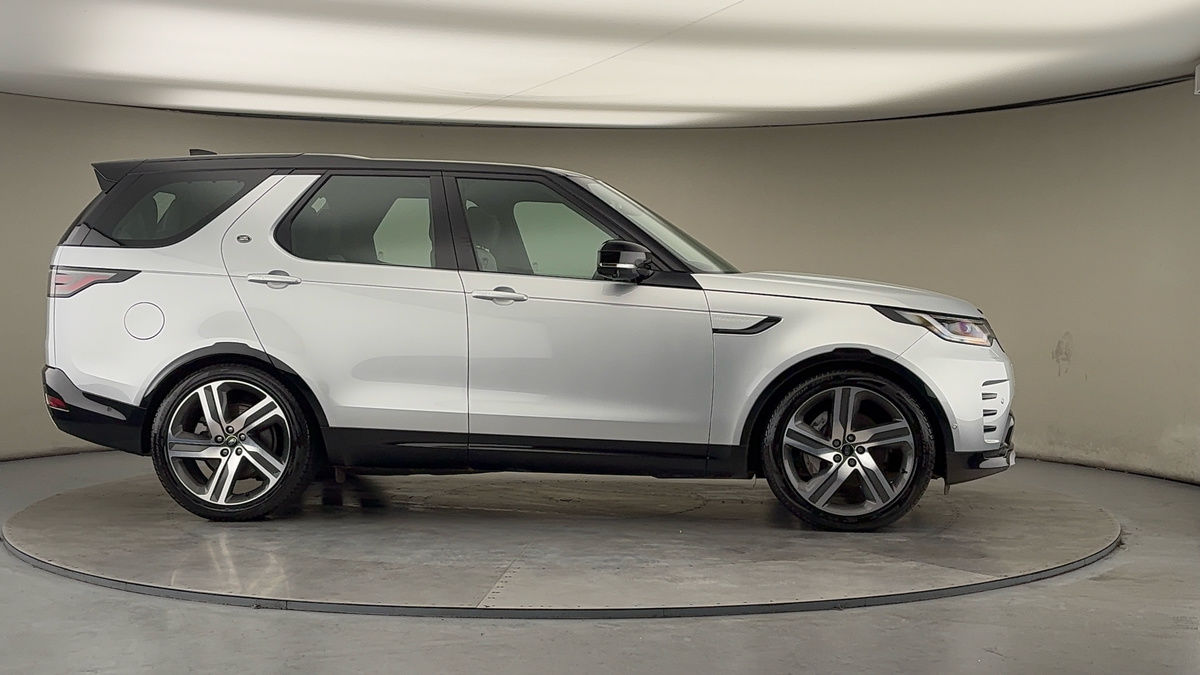 More views of Land Rover Discovery