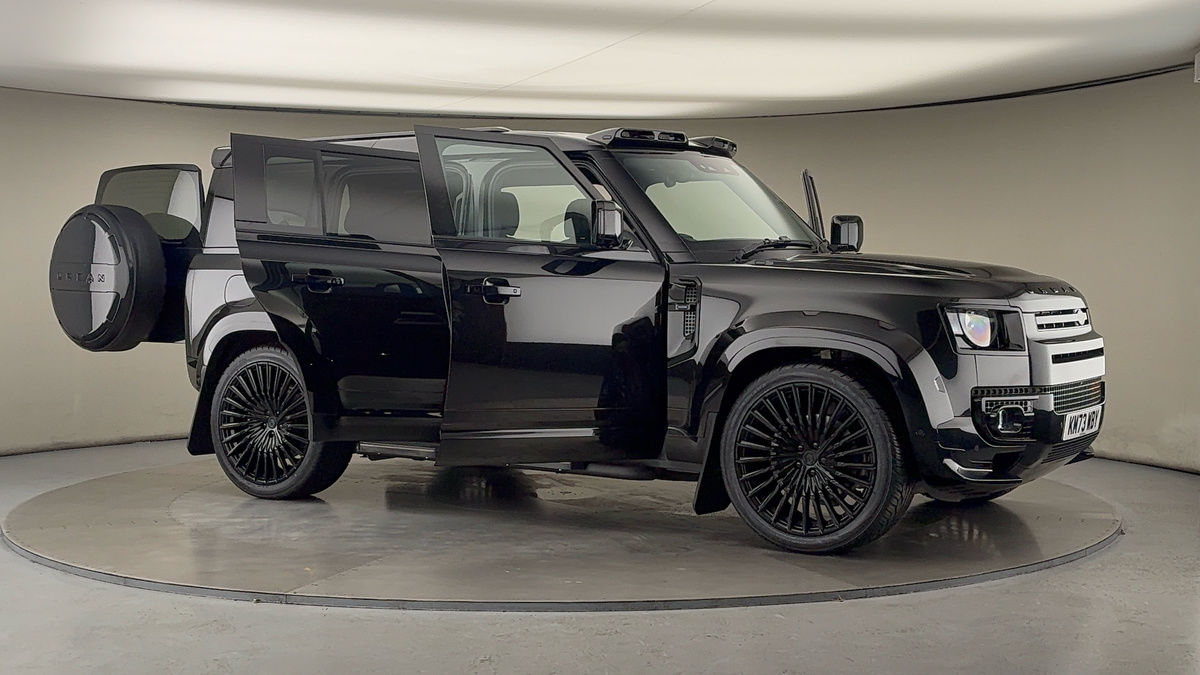 More views of Land Rover Defender 110