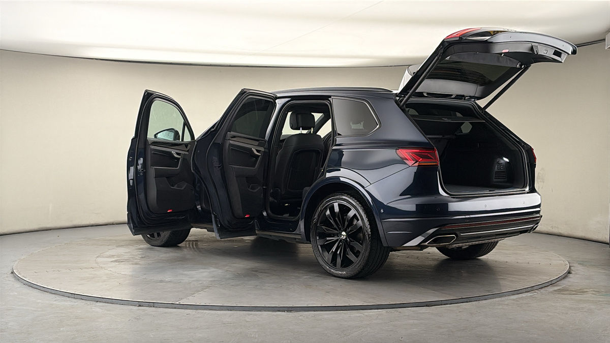 More views of Volkswagen Touareg