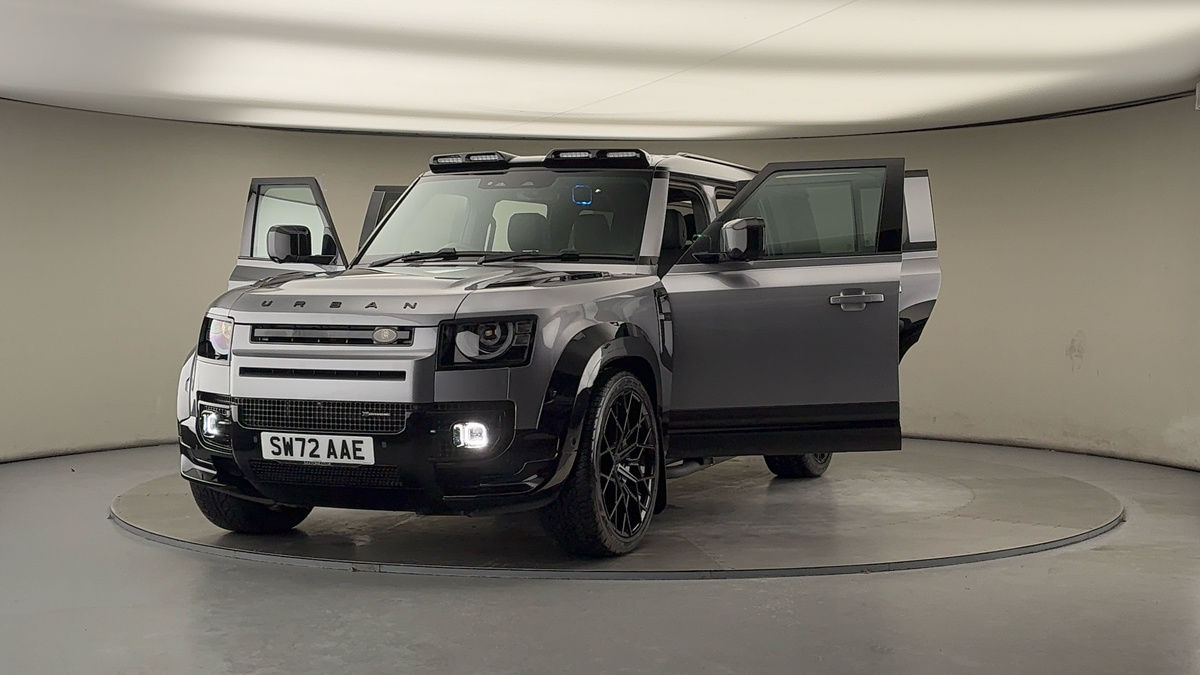 More views of Land Rover Defender 130