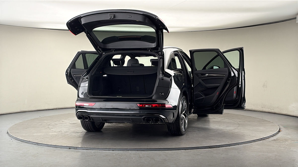 More views of Audi SQ5