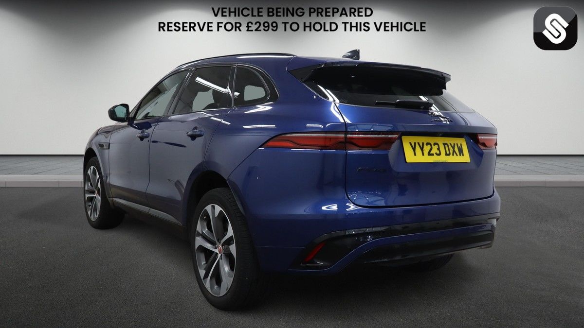 Jaguar F-PACE Image 3
