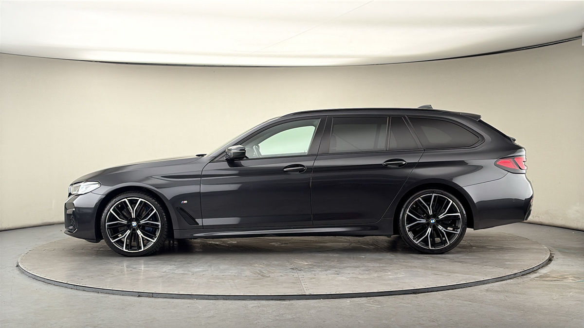 BMW 5 Series Image 15