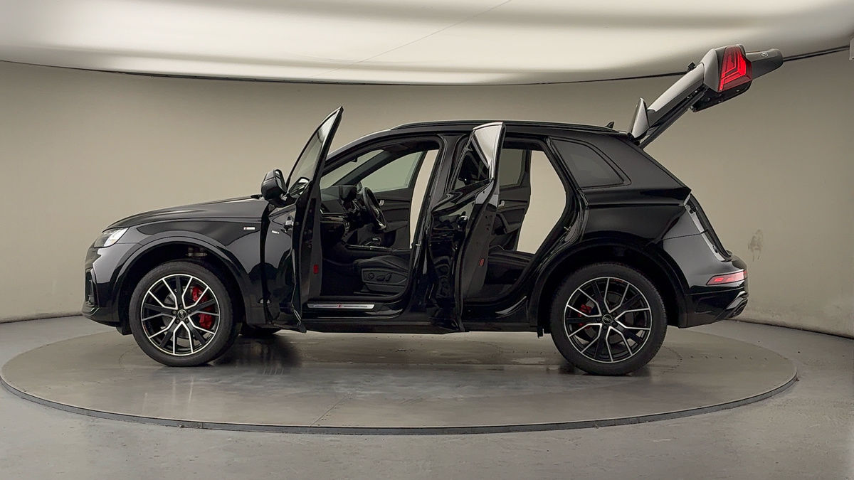 More views of Audi Q5