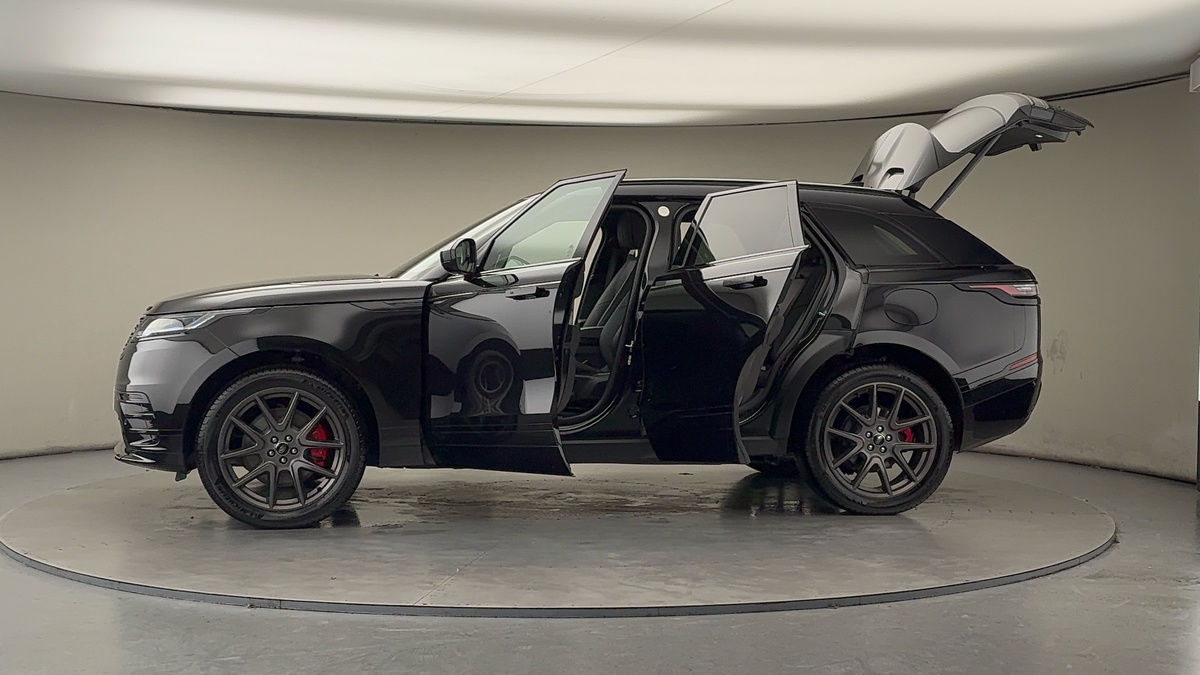 More views of Land Rover Range Rover Velar