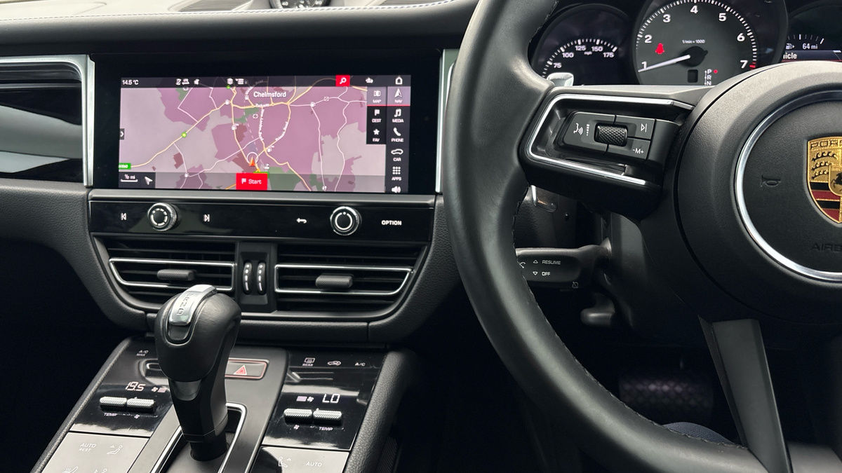 Porsche Macan Image 14