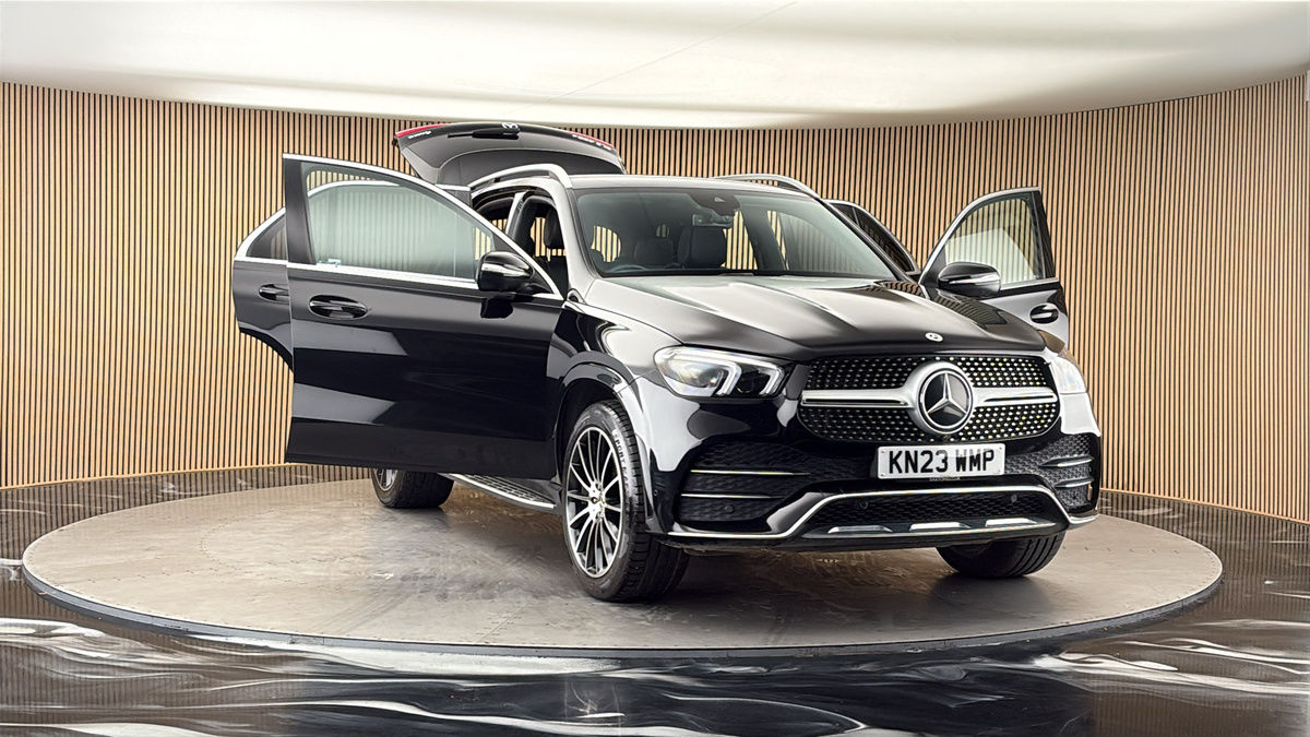 More views of Mercedes-Benz GLE