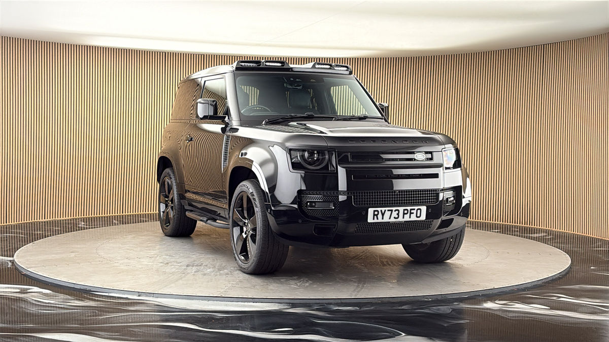 More views of Land Rover Defender 90