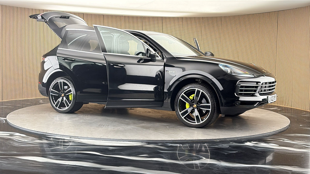 More views of Porsche Cayenne