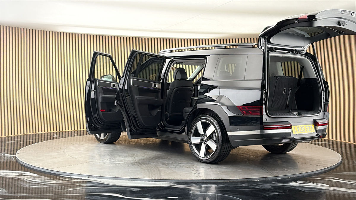 More views of Hyundai Santa Fe