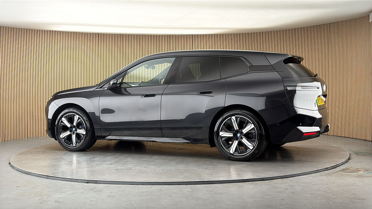 More views of BMW iX