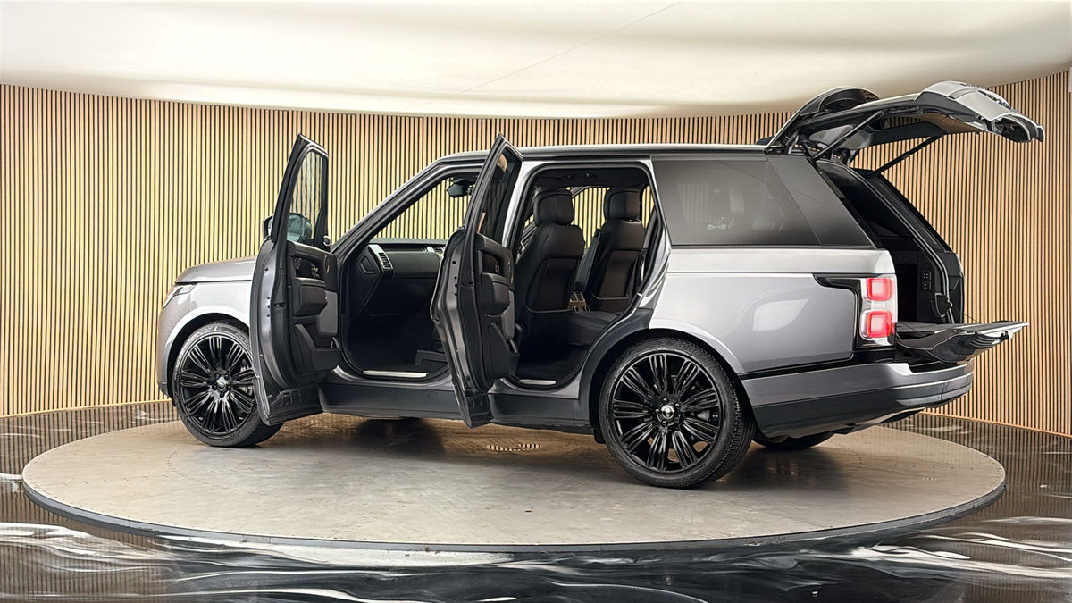 More views of Land Rover Range Rover