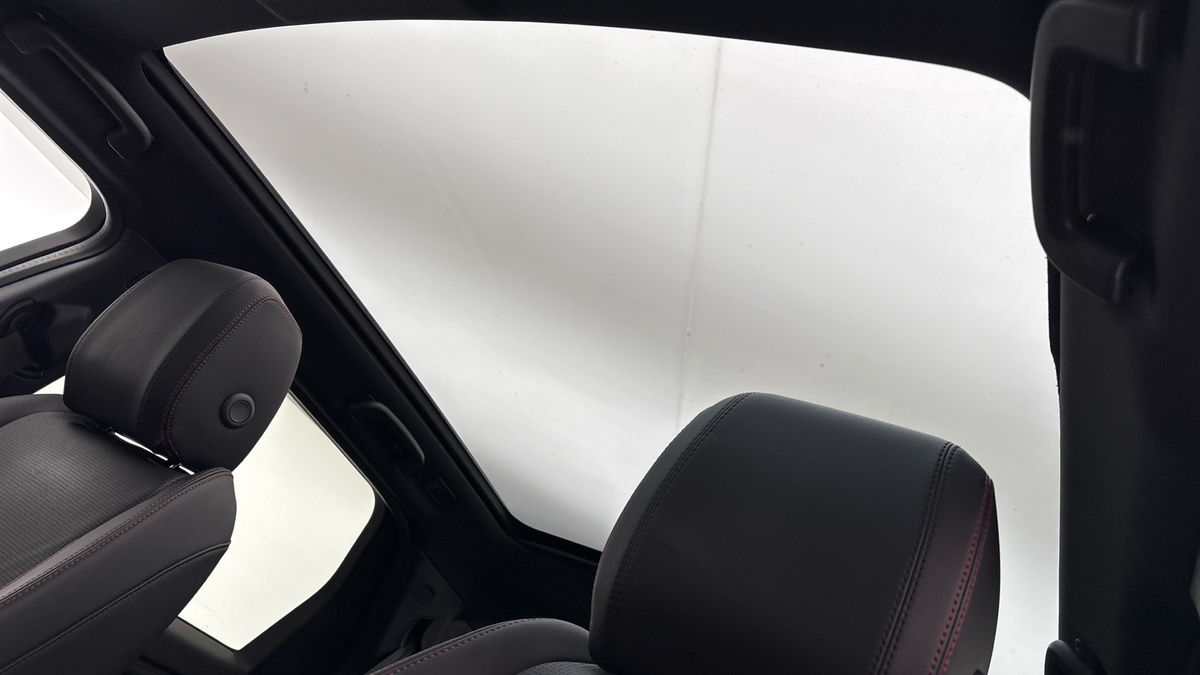 Land Rover Discovery Sport Image 6