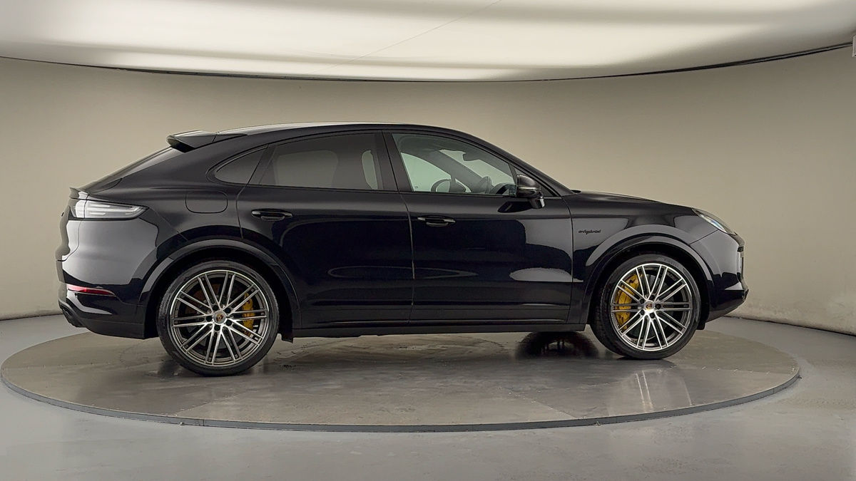 More views of Porsche Cayenne