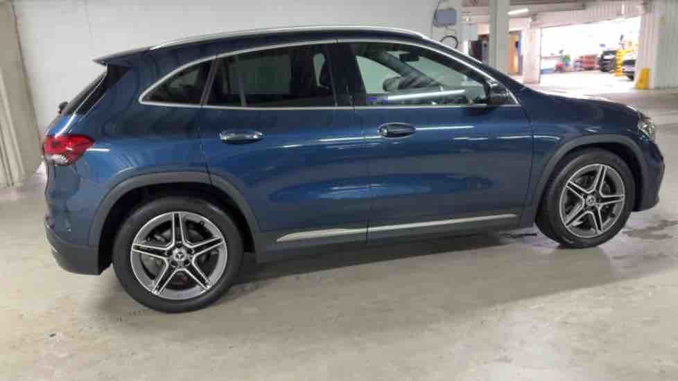 More views of Mercedes-Benz GLA