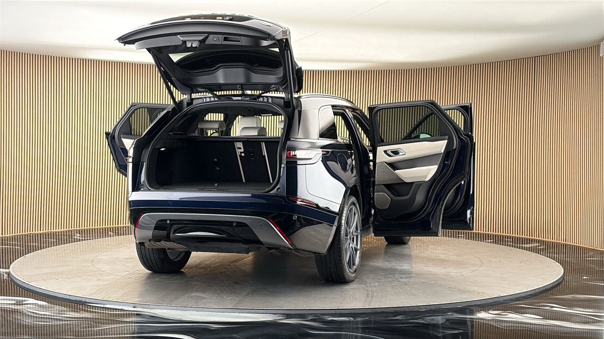 More views of Land Rover Range Rover Velar