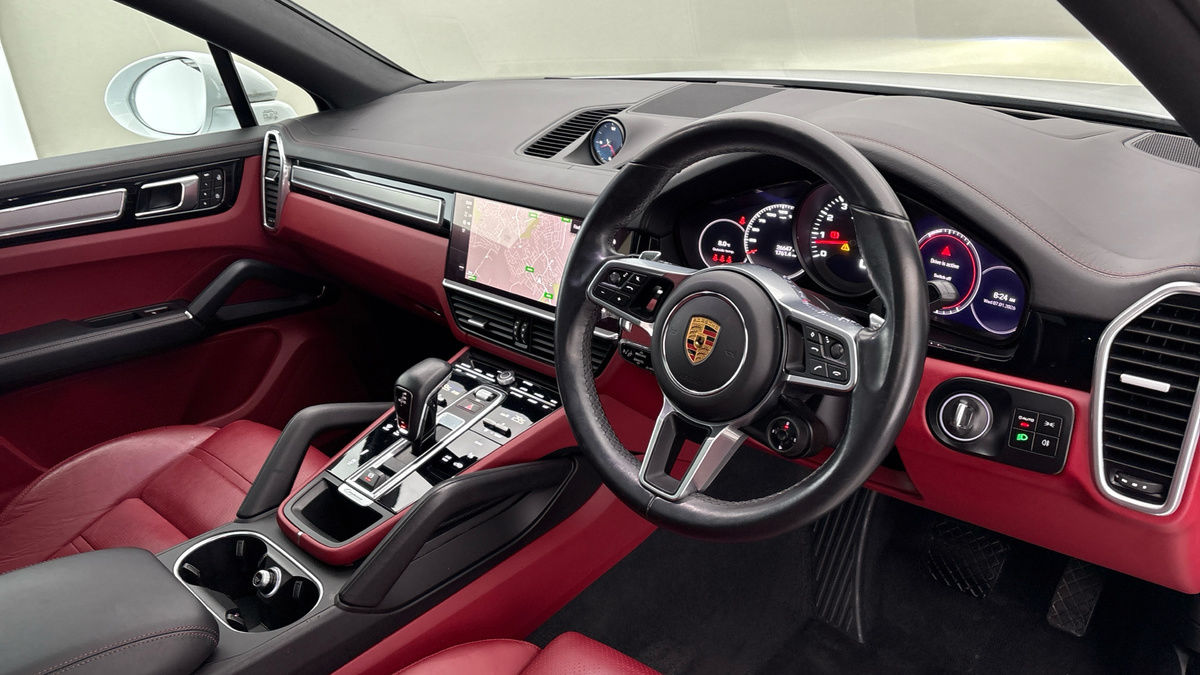 Porsche Cayenne Image 5